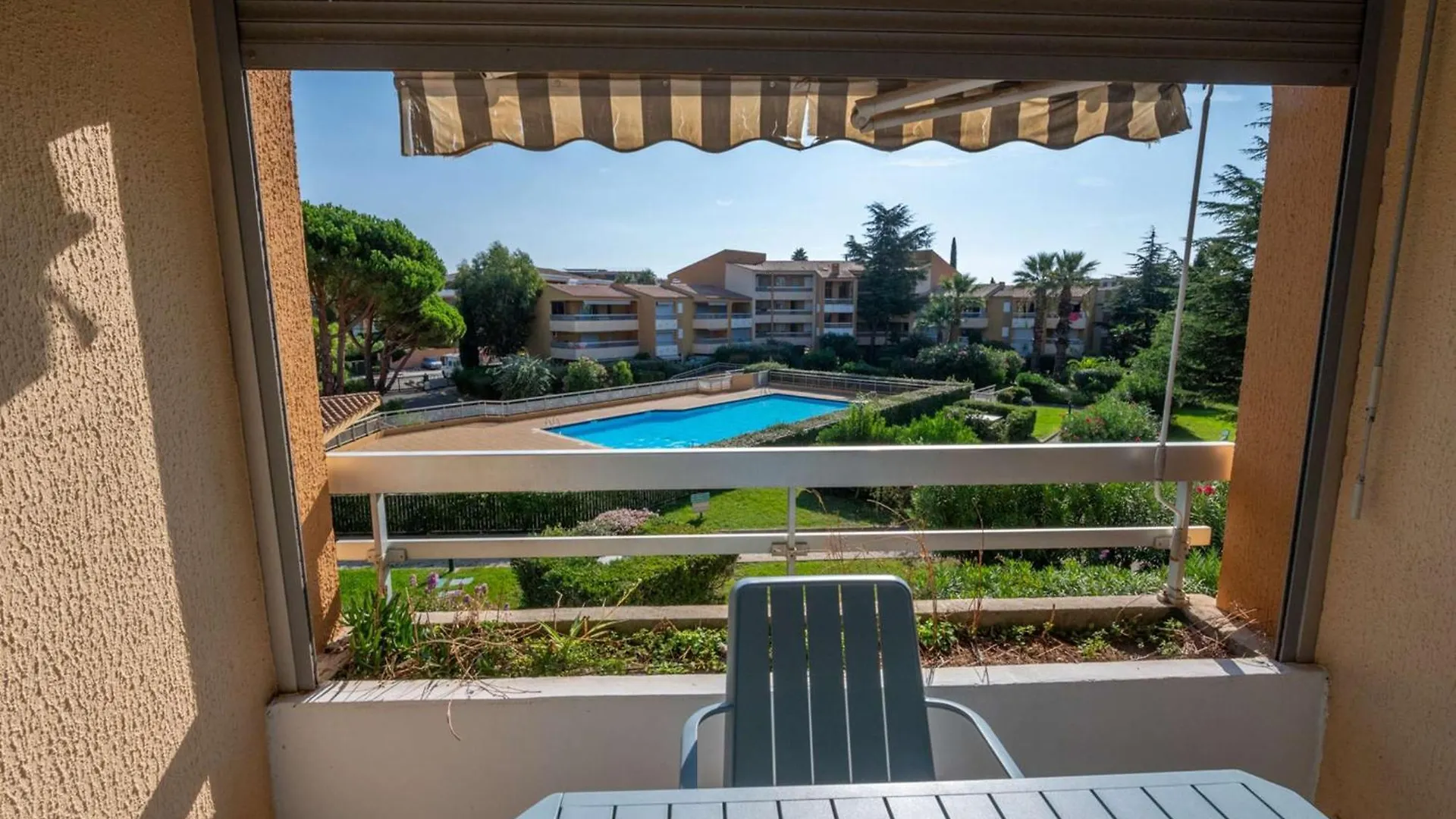 Apartment T2 Cabine Renove/Piscine/Clim/Commerces Le Lavandou